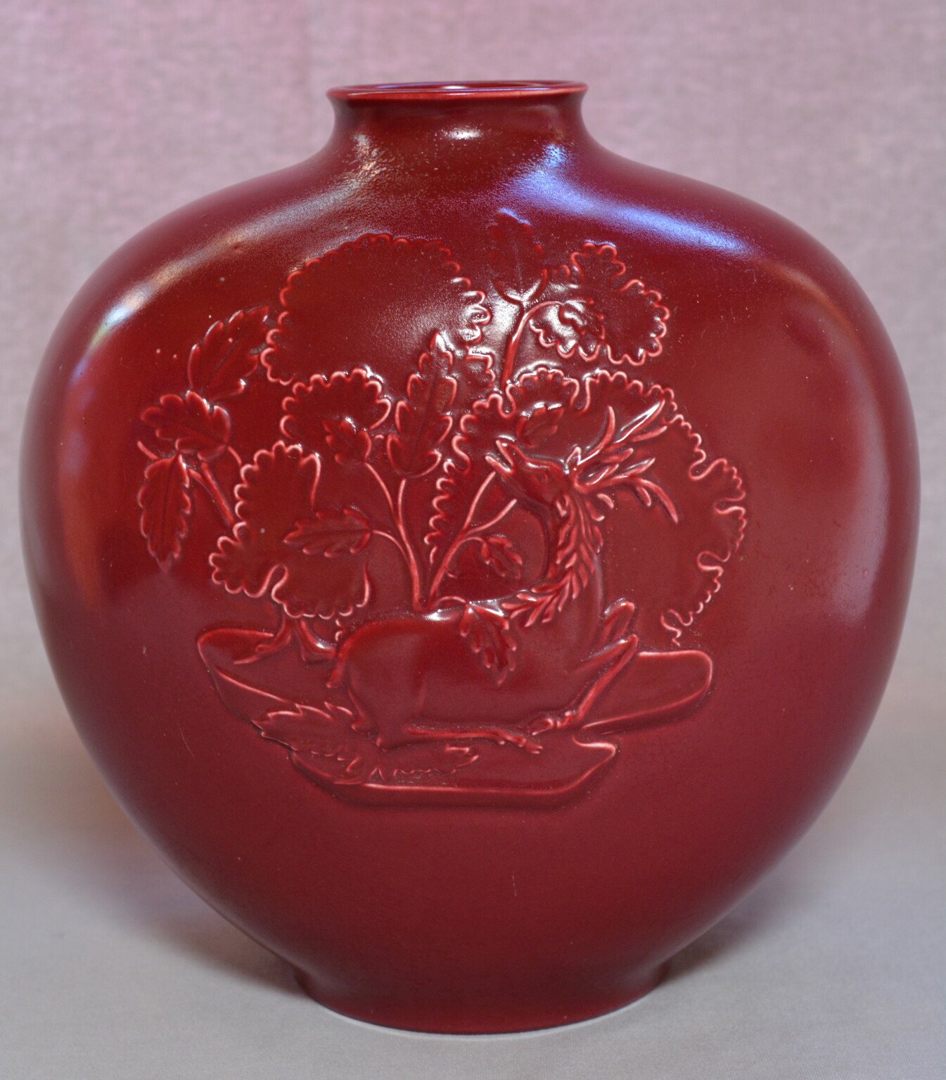 Gariboldi, Società Ceramica Richard-Ginori, Vaso portafiori: Cervo nel bosco