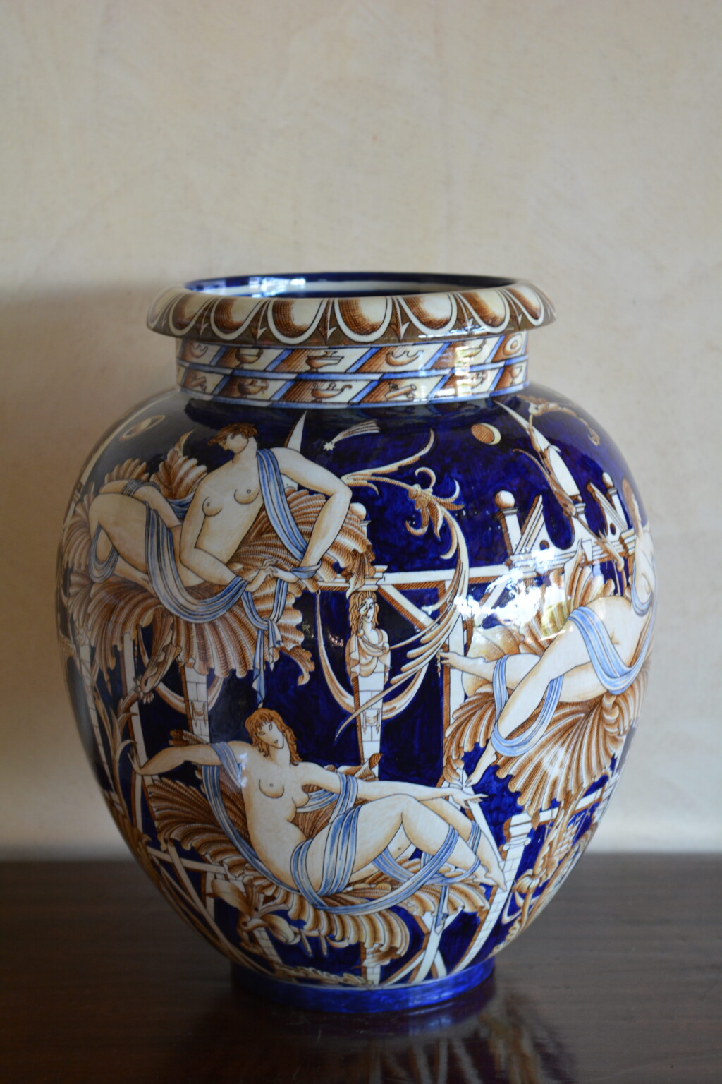 Ponti, Società Ceramica Richard-Ginori, Vaso delle donne e dei fiori