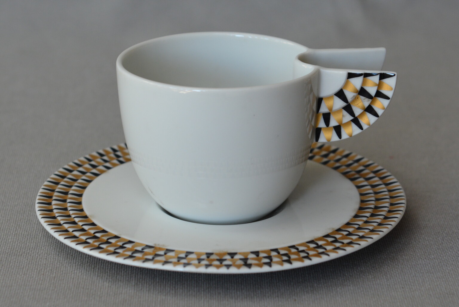 Pozzi, per Rosenthal, Tazza da tè d’autore