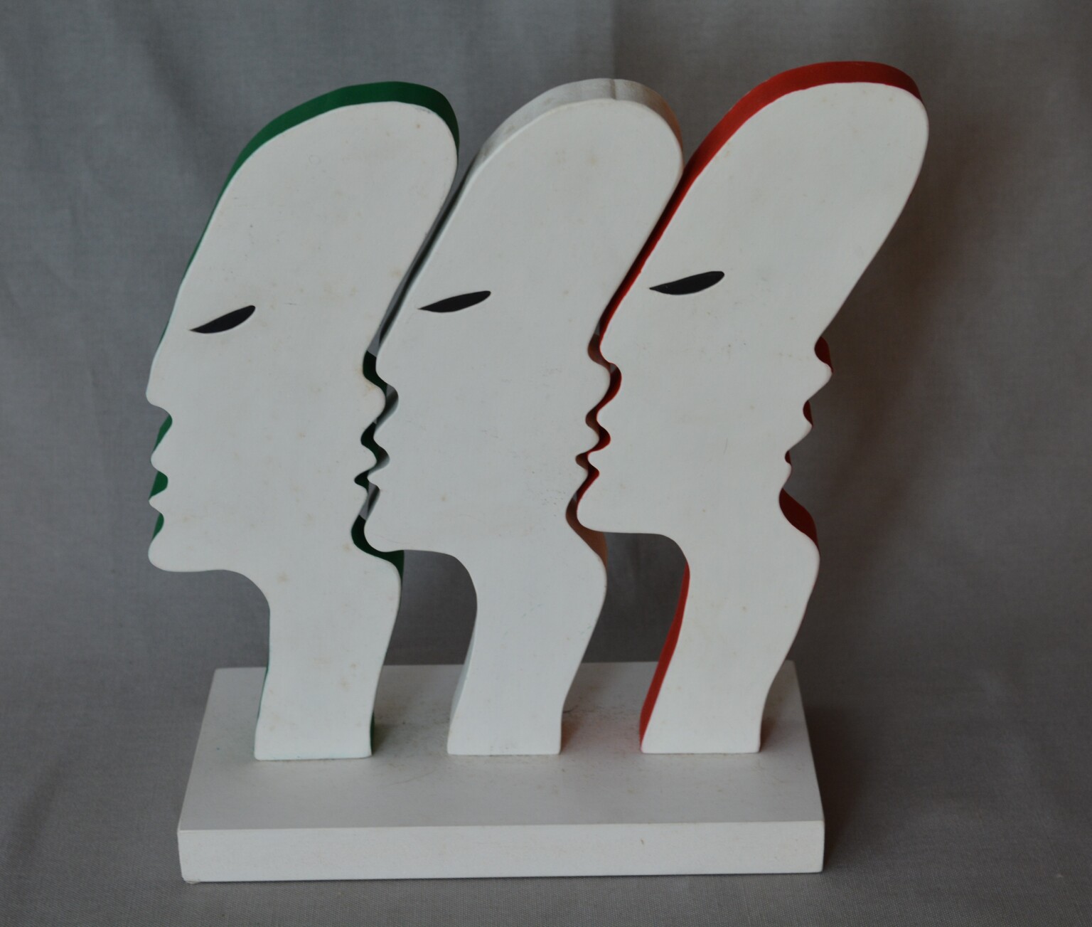 Pozzi, Sculture Profili